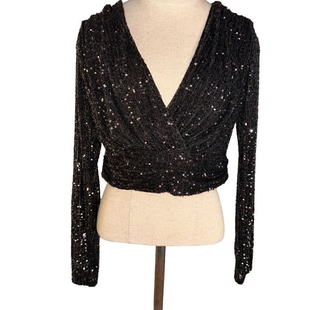 Banjul Womens All Over Sequin Black Longsleeve Cropped Blouse Medium Vneck Glam